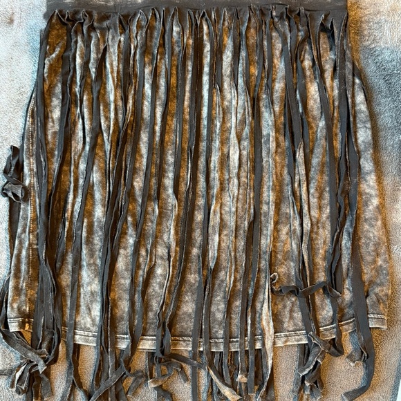 POL Black Garment - Picture 2 of 7